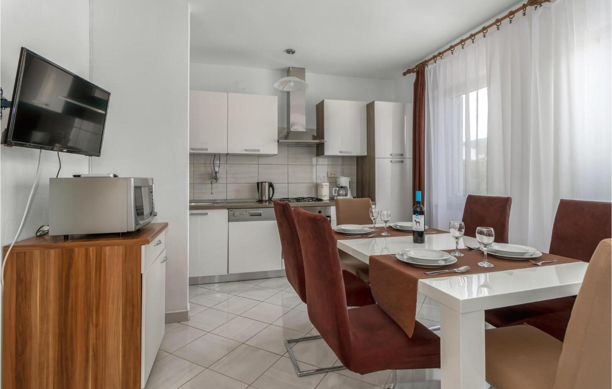 Nice Apartment In Jadranovo With Wifi Zewnętrze zdjęcie
